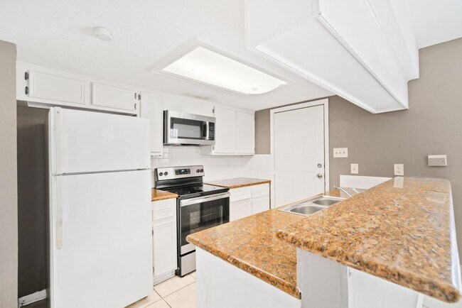 Building Photo - 7716 Challie Ln