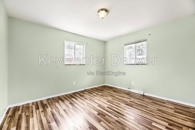 Building Photo - 4280 W Virginia Ave