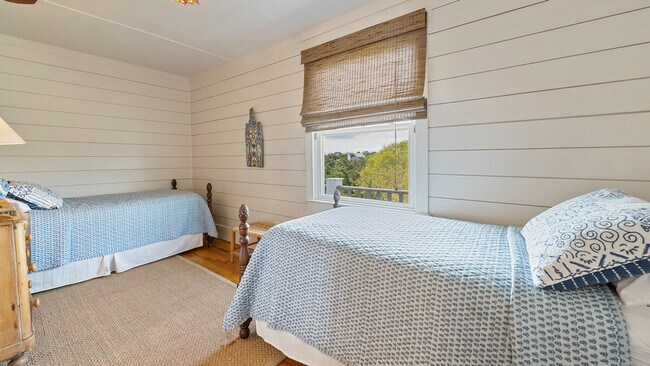 Building Photo - 858 Debordieu Blvd