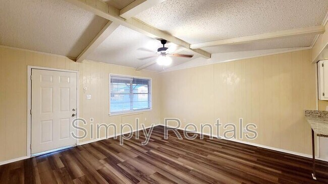 Building Photo - 400 Bill Bradford Rd