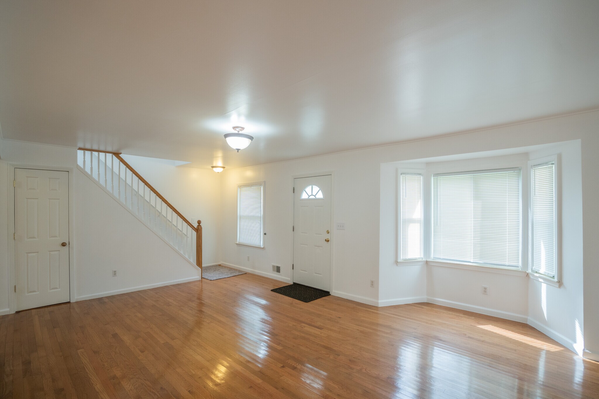 Building Photo - 23060 Berdeno Ave