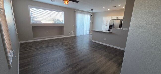 Building Photo - 658 Integrity Point Ave