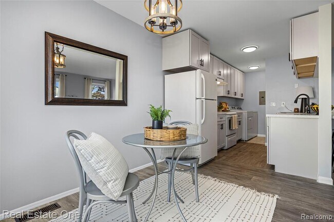 Building Photo - 2917 Rockford