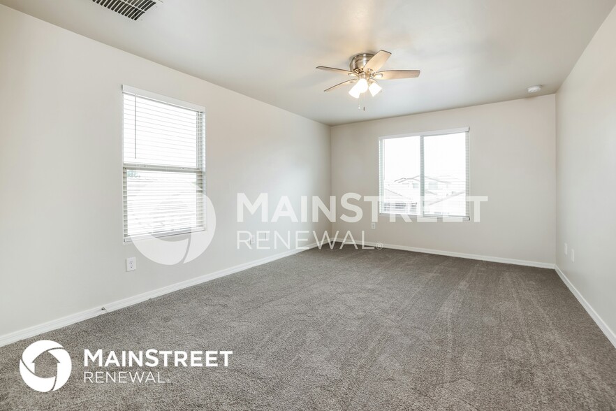 Building Photo - 8285 W Kittiwake Ln