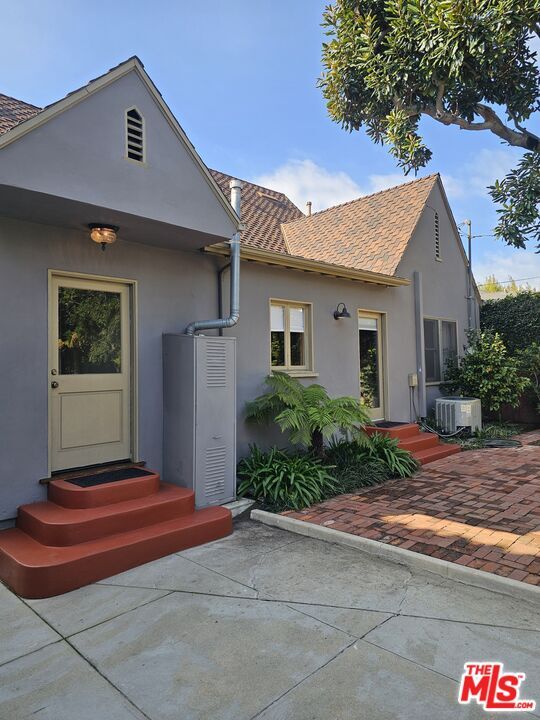 Building Photo - 650 S Gretna Green Way