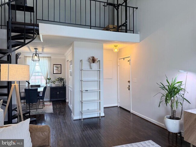 Building Photo - 4628 36th St S