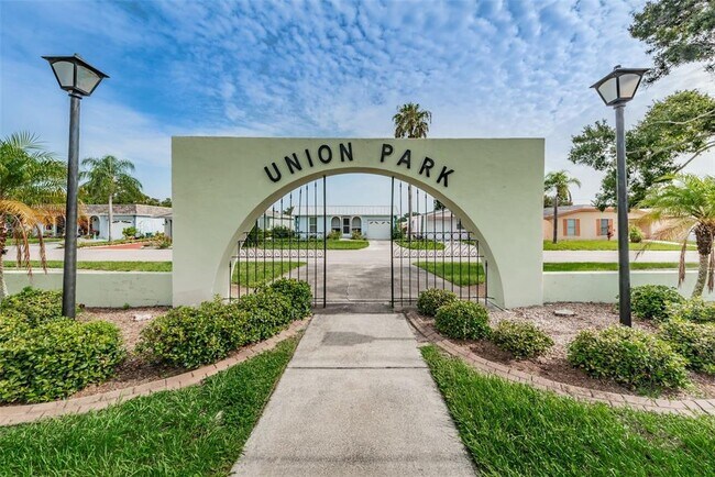 Building Photo - 1000 Crane Ct