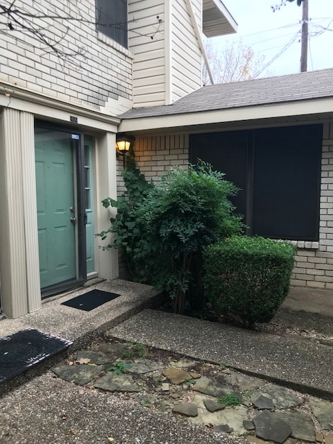 Building Photo - 8400 Jamestown Dr