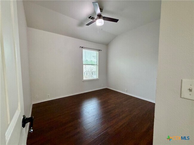 Building Photo - 804 Tapestry Cove
