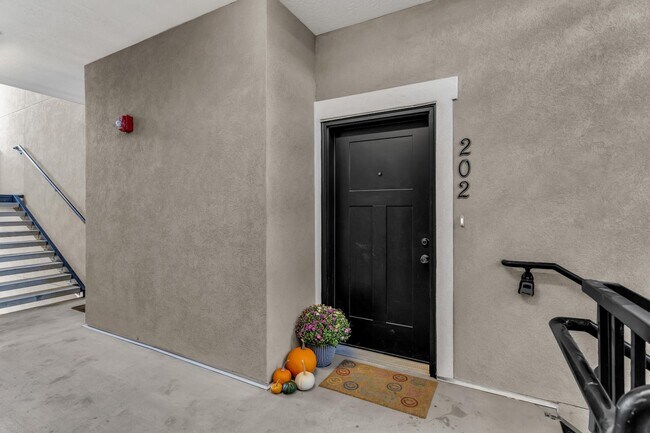 Building Photo - 14497 S Ronan Ln