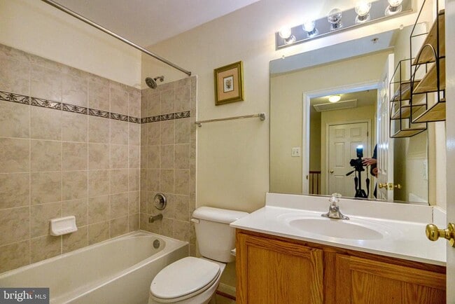 Building Photo - 5302 Talladega Ct