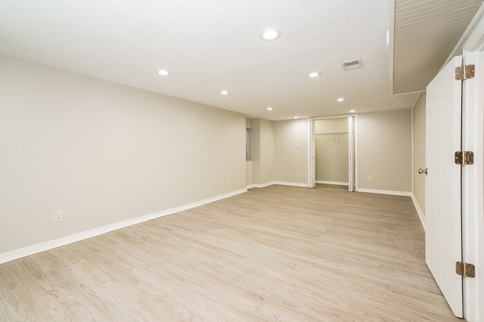 Building Photo - 1435 Hornaday Rd