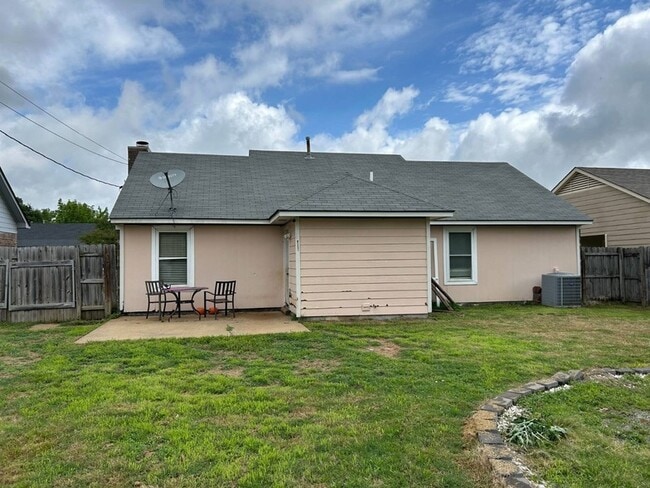 Building Photo - 6823 Northknoll Cove