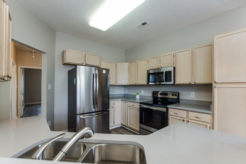 Building Photo - 11878 Meadhaven Dr
