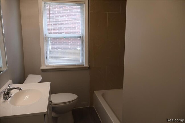 Building Photo - 5559 Bluehill St