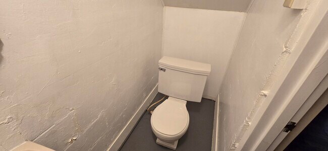 Building Photo - 289 Ashbrook Dr