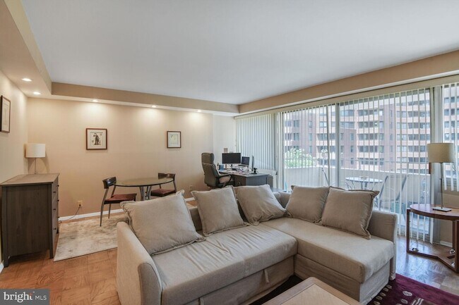 Building Photo - 4515 Willard Ave