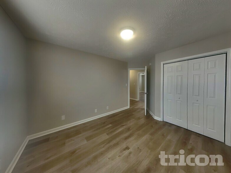 Building Photo - 1616 Broad Cir