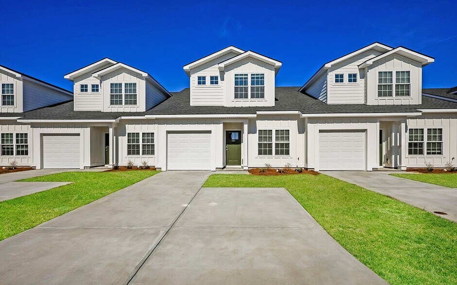 Building Photo - 1022 Walker Point Wy
