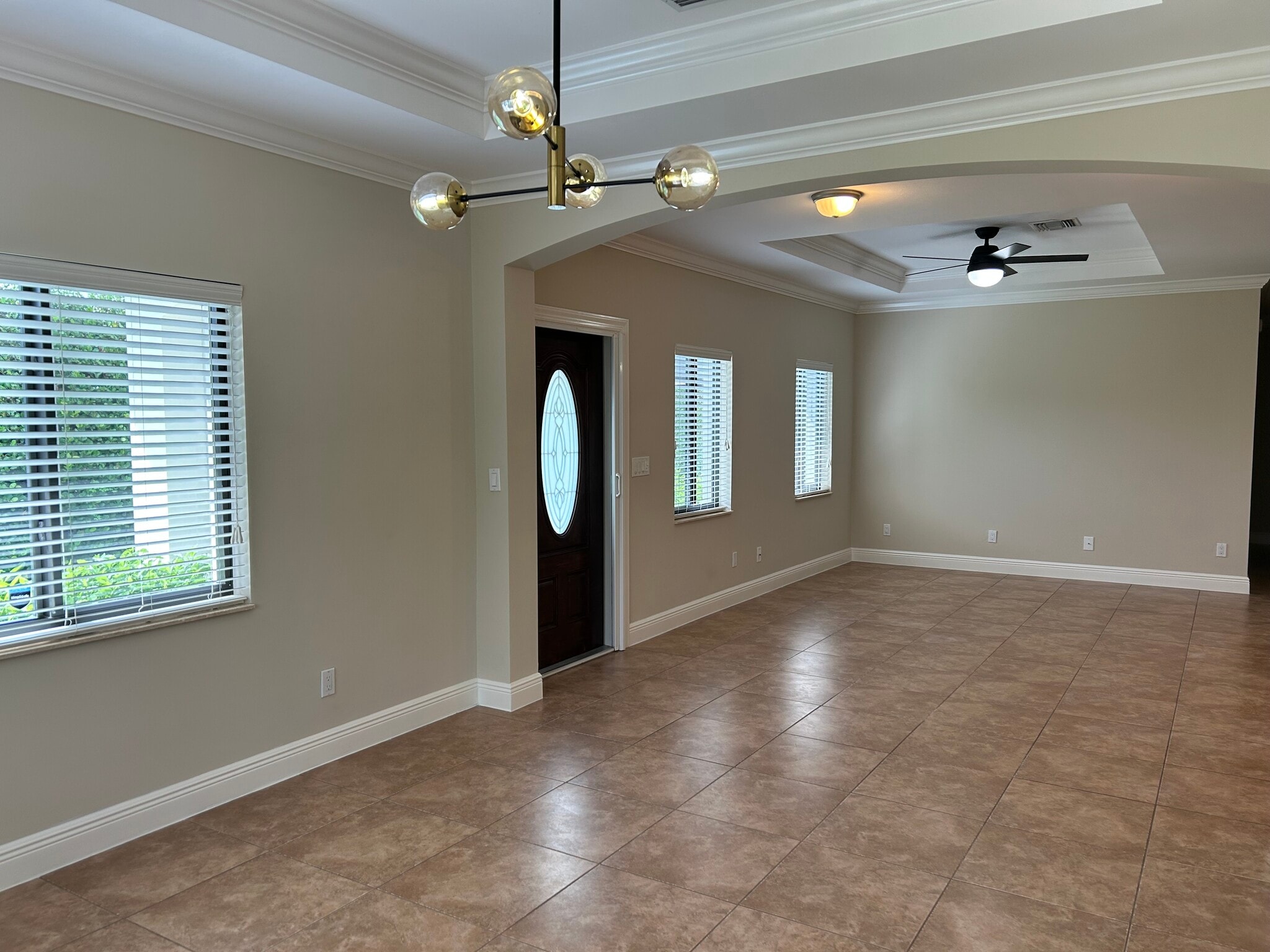 Building Photo - 4412 Vanda Dr