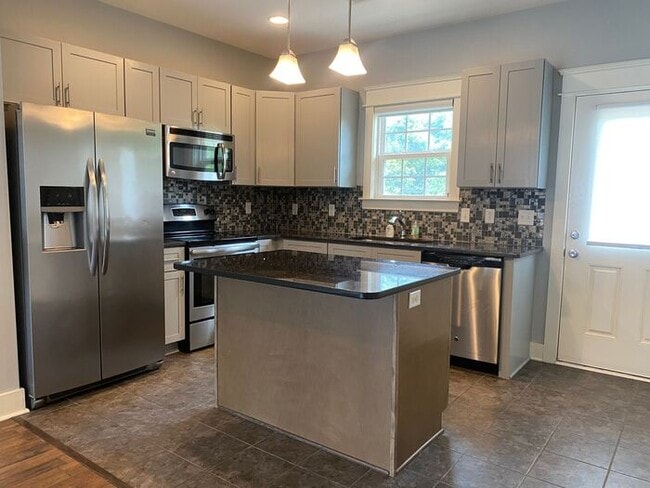 Building Photo - East Nashville Townhome For Rent!
