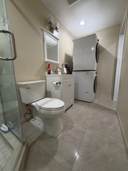 Building Photo - 7739 1/2 Jayseel St