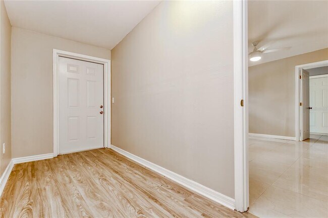 Building Photo - 1524 Sandy Ln