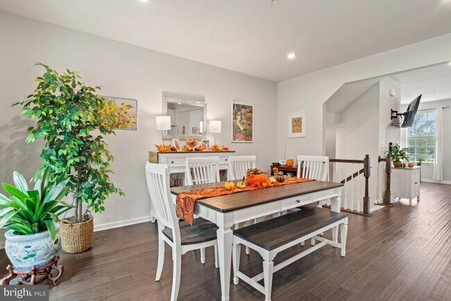 Building Photo - 410 Arbor Blvd