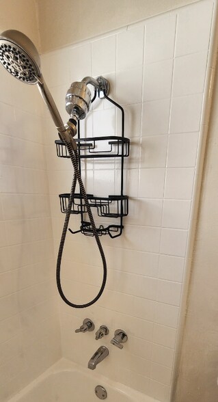 Building Photo - 8315 Clinton Ave