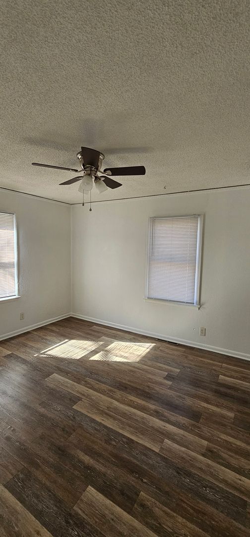 Building Photo - Renovated 4 bedroom with full unfinished basement