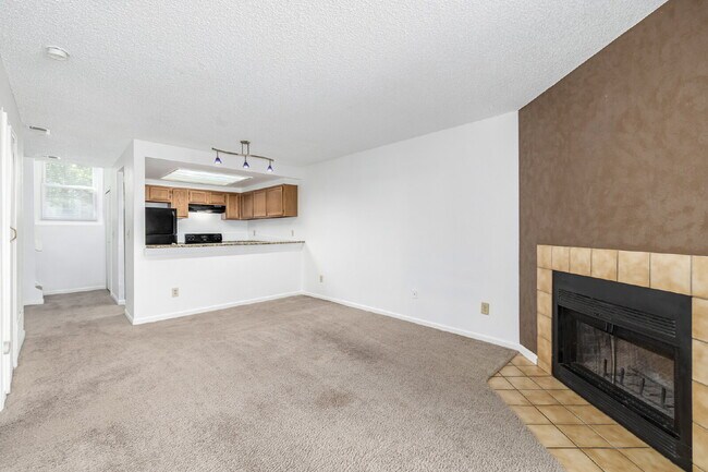 Building Photo - Updated and Stylish 1BDR/1BTH in the Eleve...