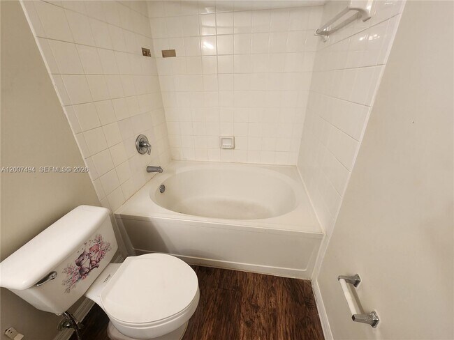 Building Photo - 101 SW 117th Ave