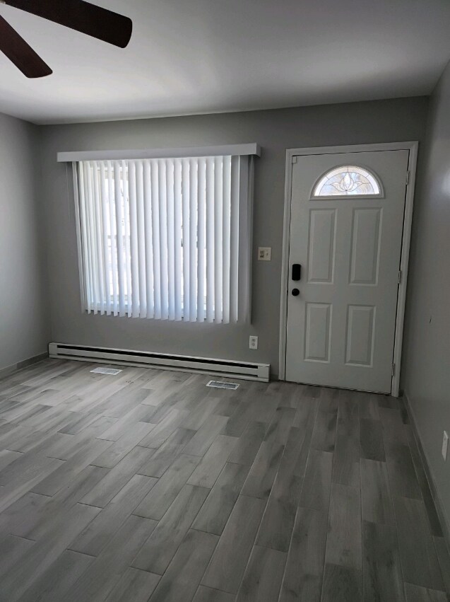 Building Photo - 2115 Joanna Ave