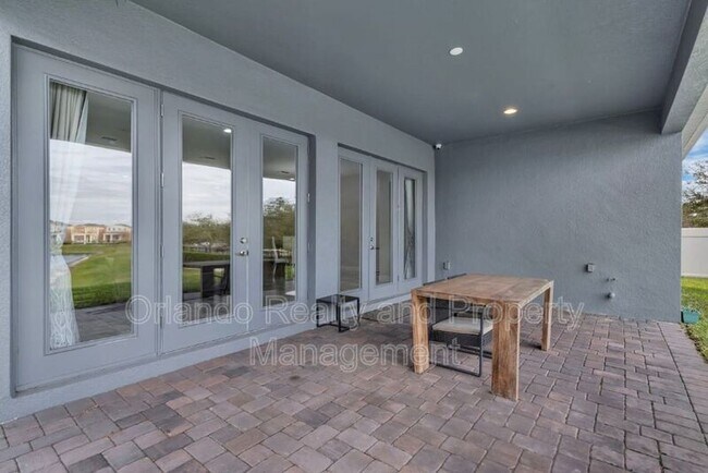 Building Photo - 15155 Mayberry Dr