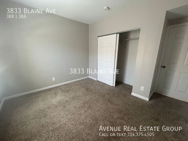 Building Photo - 3833 Blaine Ave