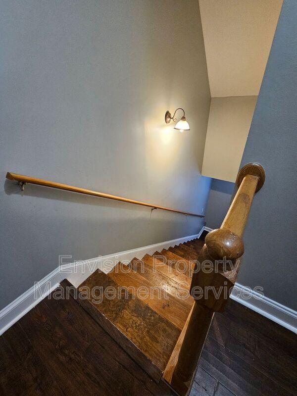 Building Photo - 164 Cliett Rd