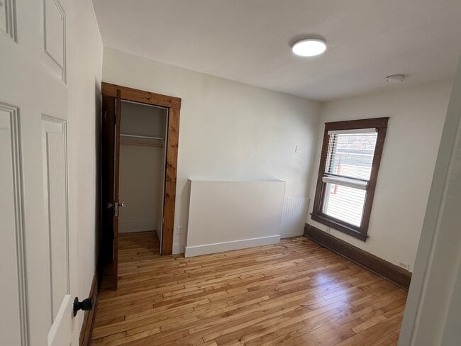 Building Photo - 3145 Pleasant Ave