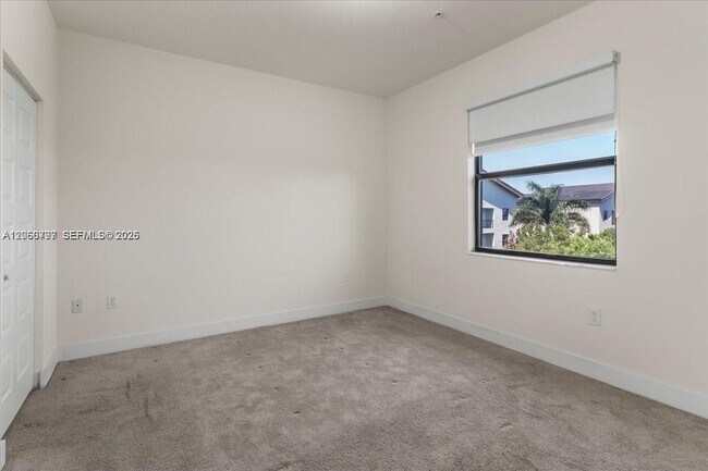 Building Photo - 8031 NW 104th Ave