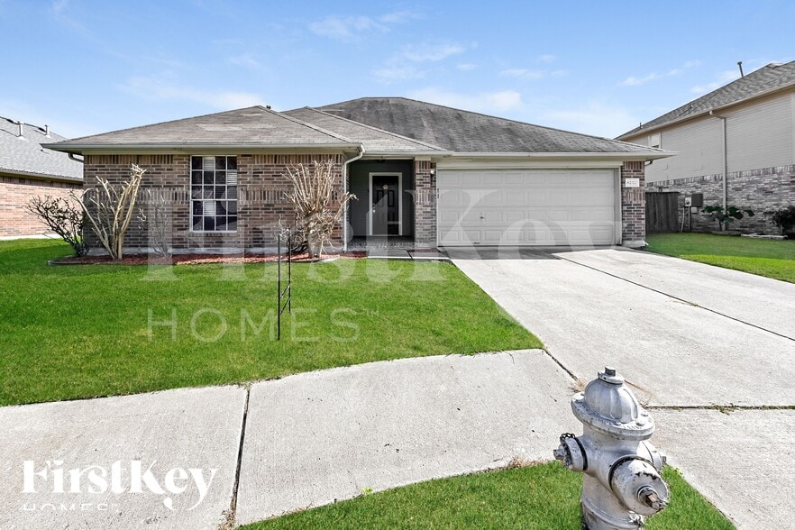 Primary Photo - 8222 Sanford St