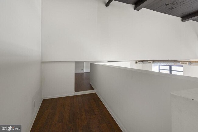 Building Photo - 849 S 7th St