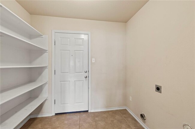 Building Photo - 354 Camelia Pkwy