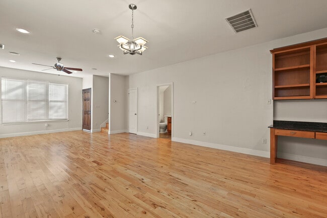 Building Photo - 5219 Richard Ave