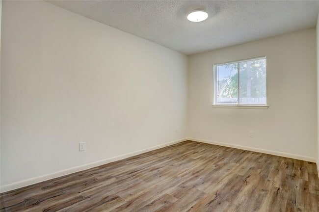 Building Photo - 3406 E Heatherock Cir