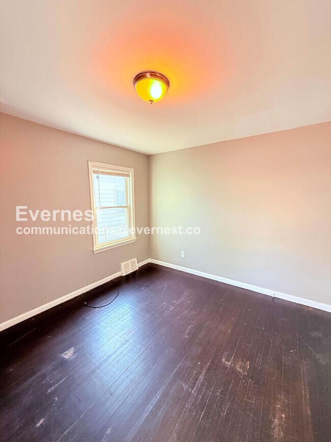 Building Photo - 8270 Trinity St