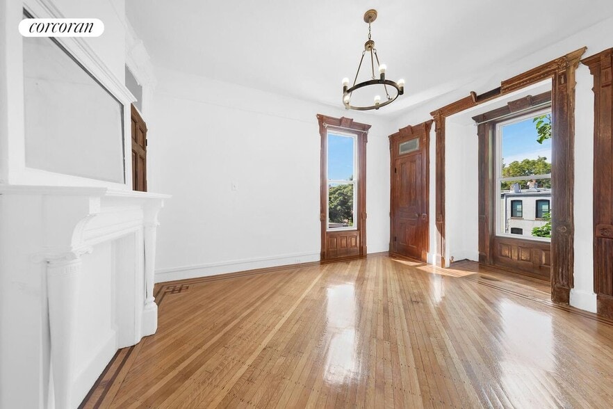 Primary Photo - 209 Jefferson Ave