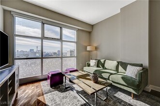 Building Photo - 150 S Las Vegas Blvd