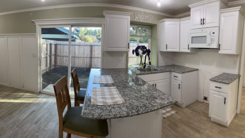 Building Photo - 657 Madrone Ave