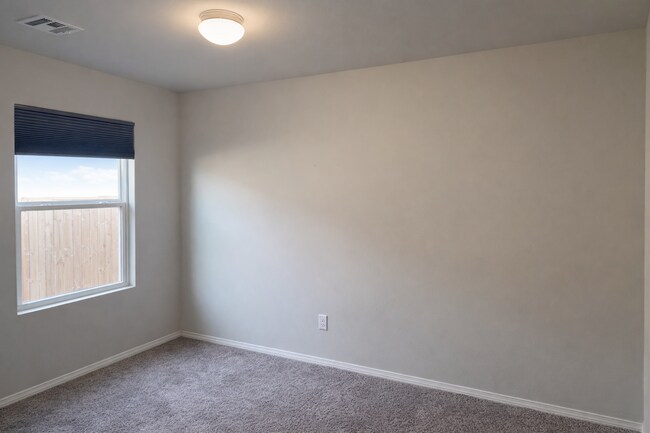 Building Photo - 1308 Isabella Dr