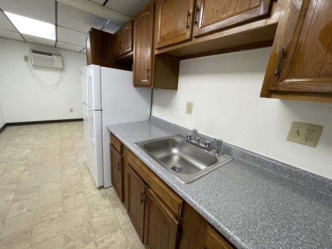 Building Photo - 3961 Brown Ave
