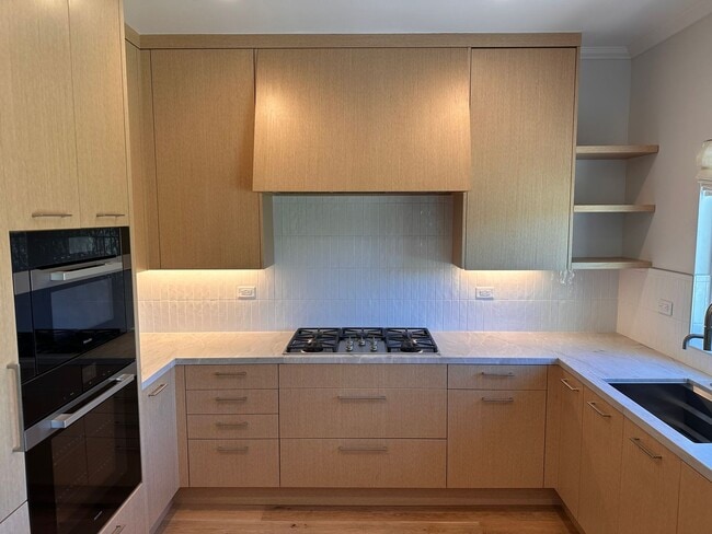 Building Photo - Las Palmas Ranch Home